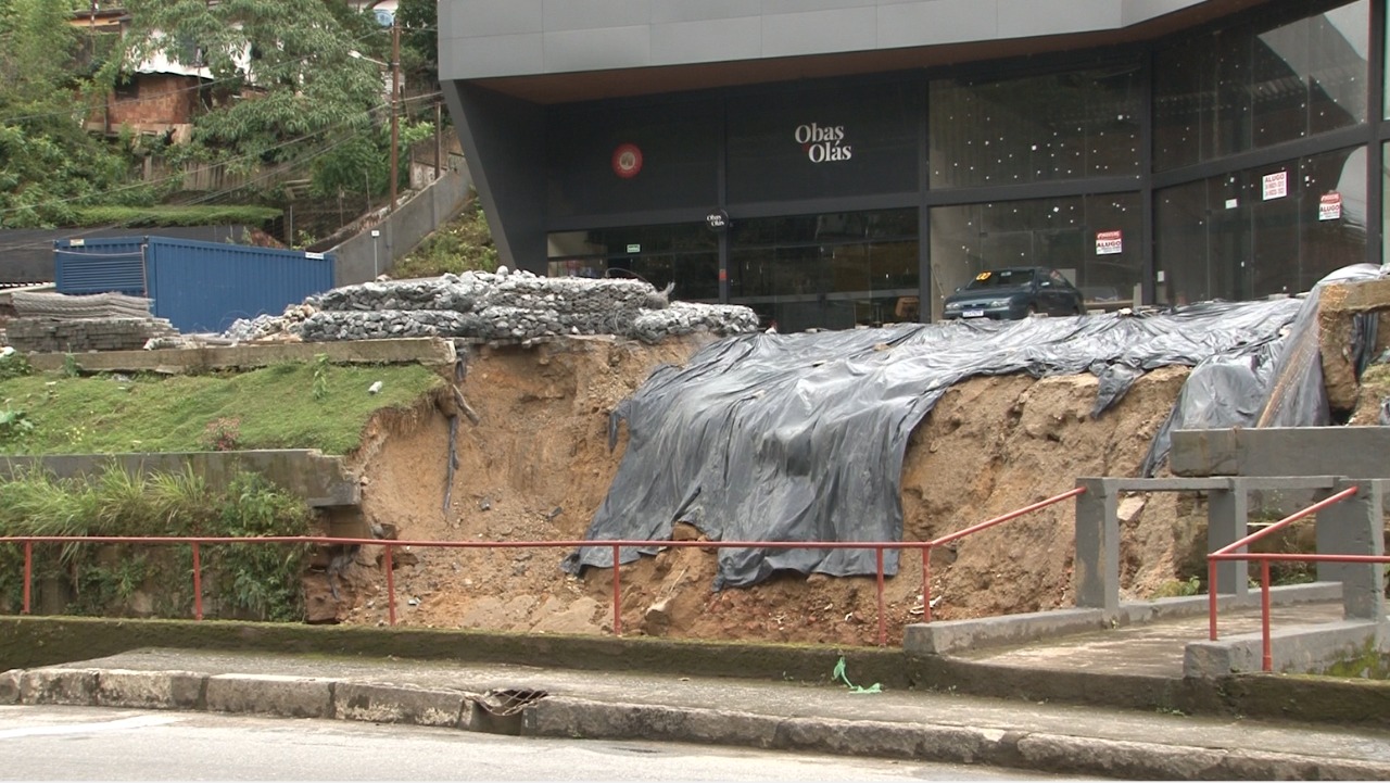 Dragagem dos rios acontece em ritmo lento em Petrópolis