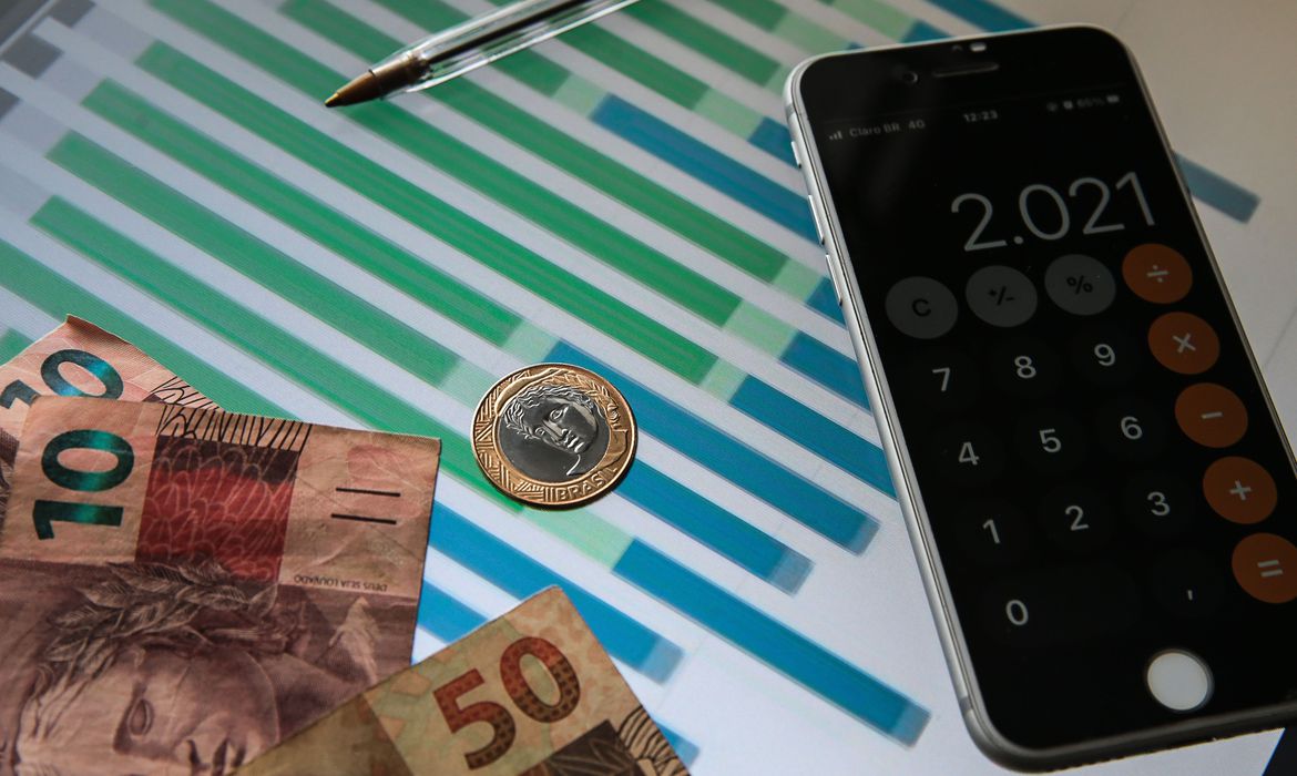 Governo Central tem superávit primário de R$ 30,8 bi em outubro