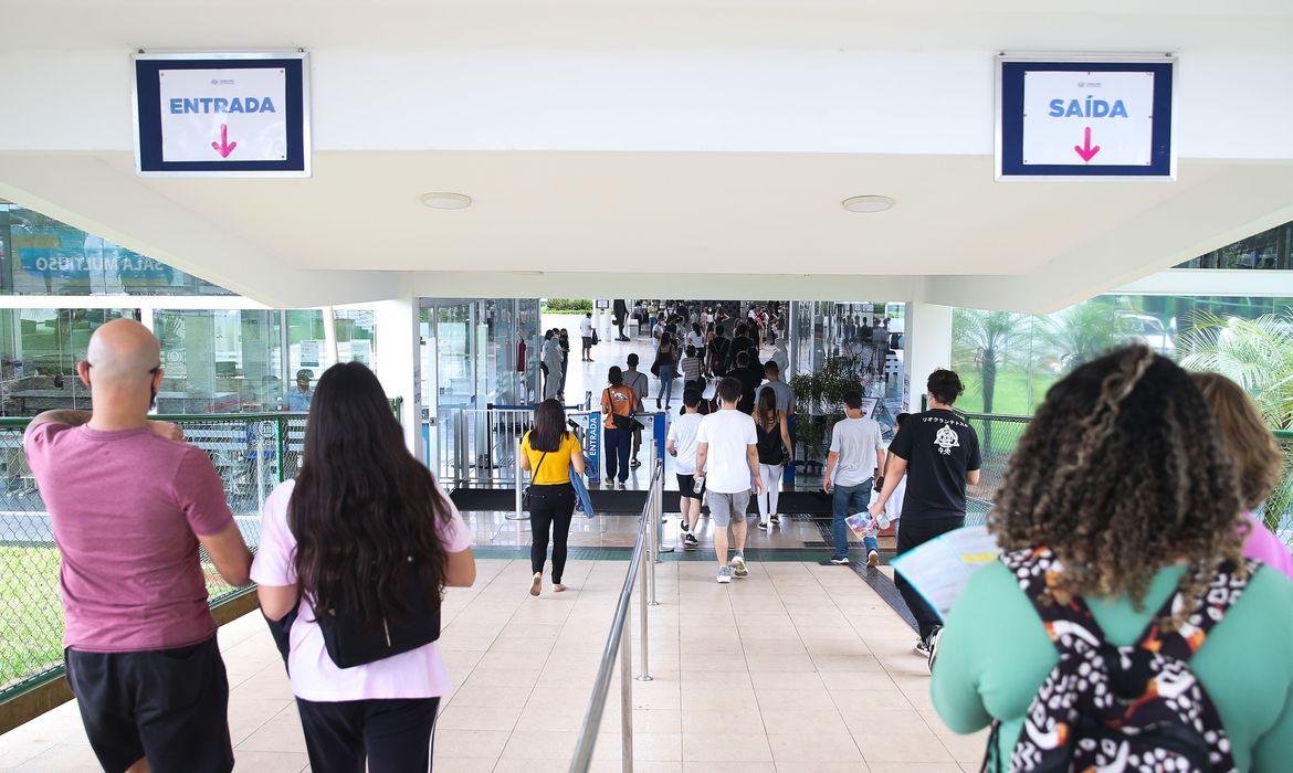 Plataforma Questões do Enem ajuda estudante a se preparar para provas