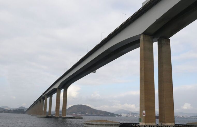 Após colisão de navio, ponte Rio-Niterói é totalmente liberada