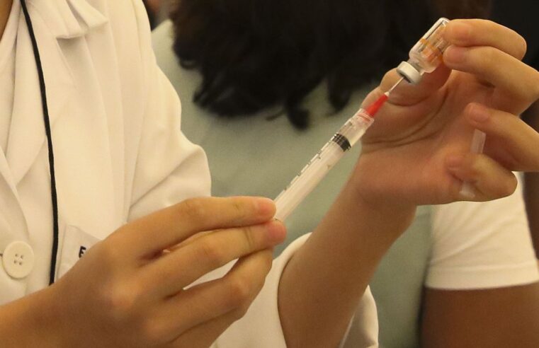 Mais de 69 milhões não tomaram 1ª dose de reforço contra covid-19