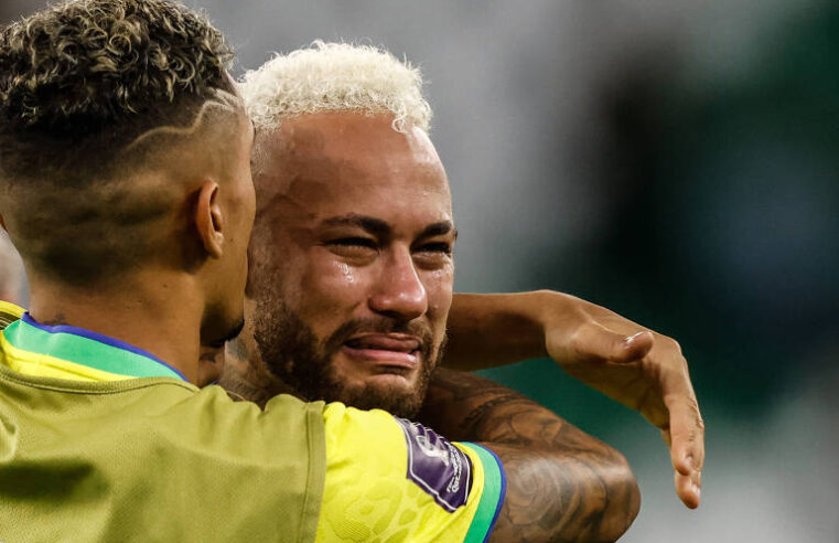 Pelas redes sociais, Neymar diz estar destruído e Rodrygo se desculpa