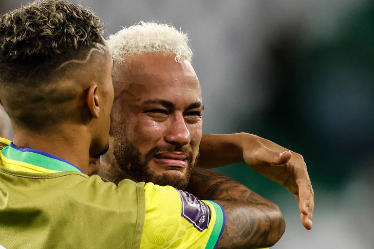 Pelas redes sociais, Neymar diz estar destruído e Rodrygo se desculpa