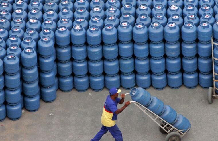 Petrobras reduz preço do gás de cozinha em 9,7% para distribuidoras