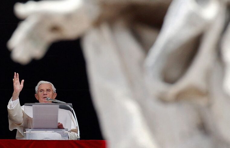 Papa emérito Bento XVI morre aos 95 anos