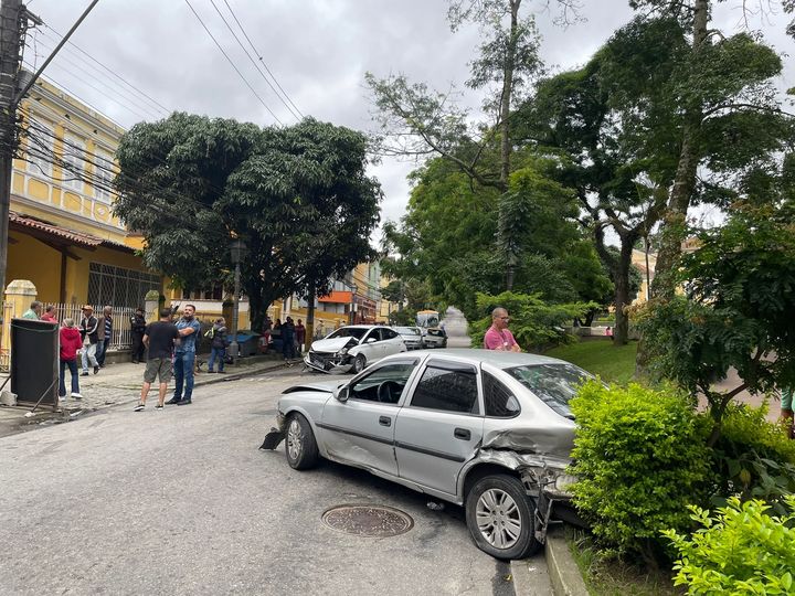 Acidente é registrado na Rua Silva Jardim