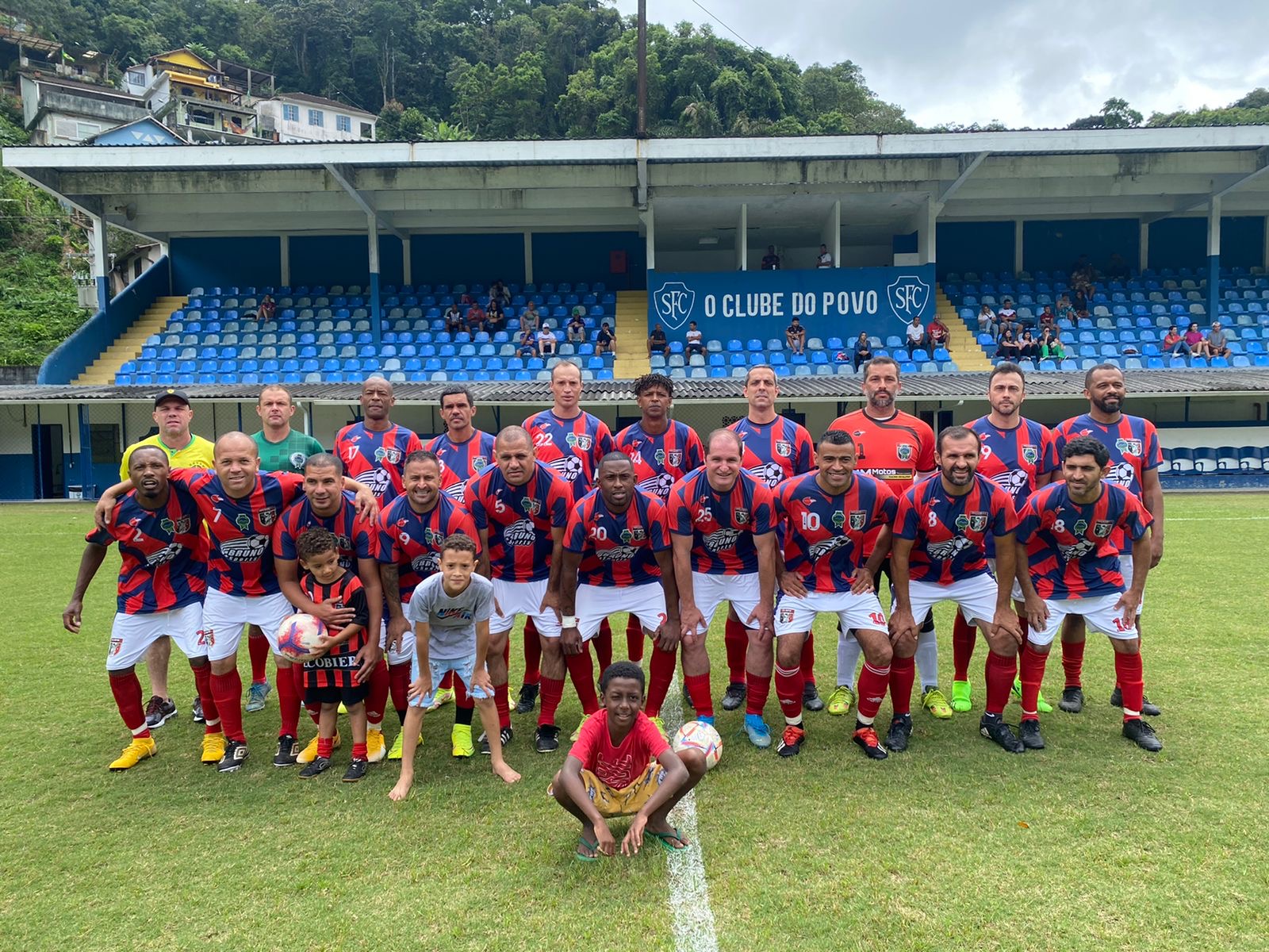 Campeão do Futebol Master de Petrópolis será definido neste domingo