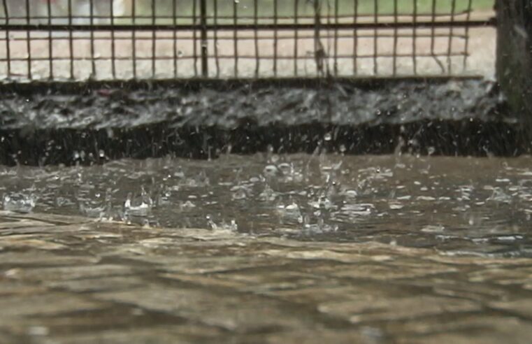 Chuva forte atinge Petrópolis nesta quinta-feira (29) e a previsão é de frente fria para este fim de ano