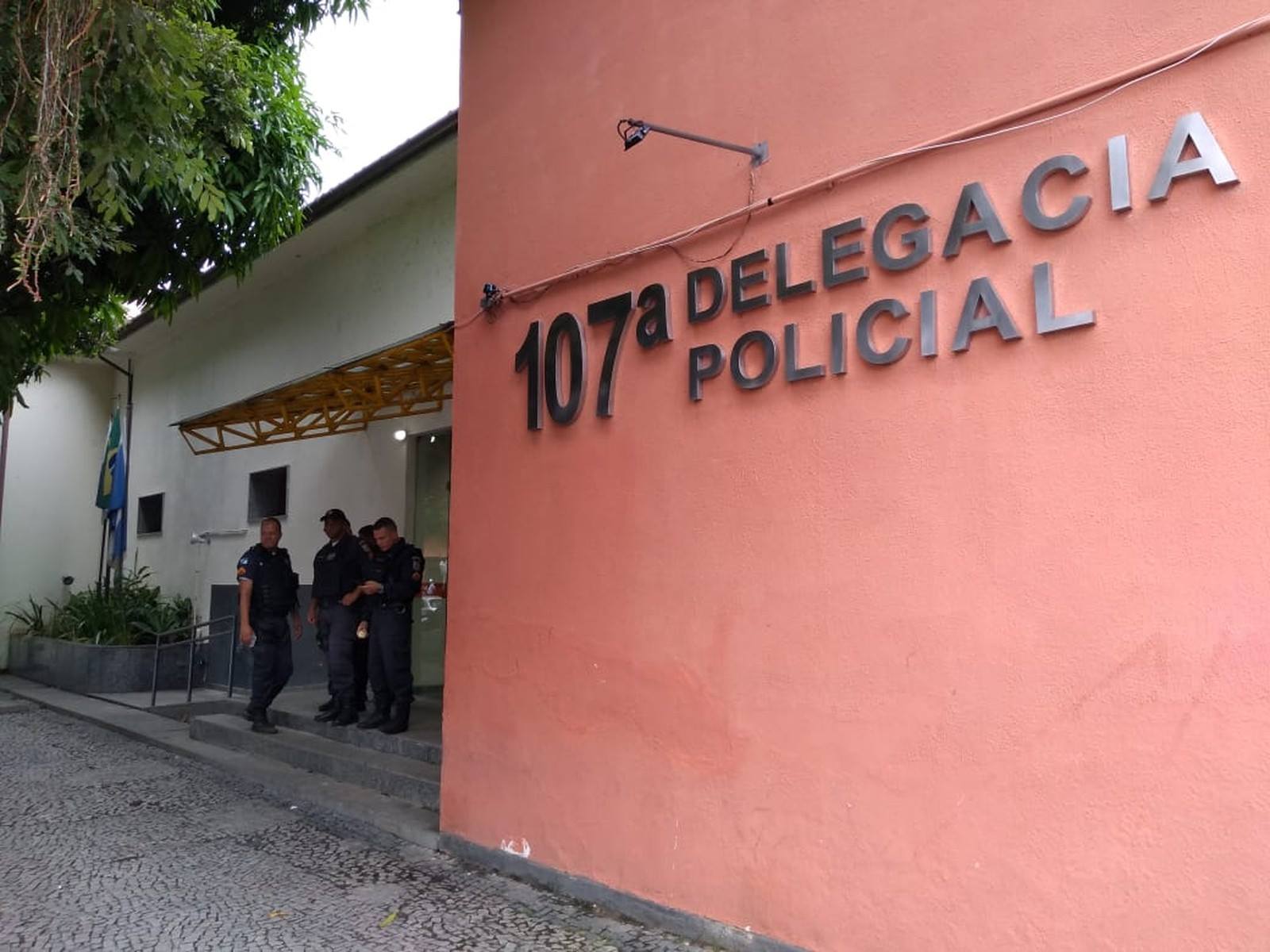 Mulher esfaqueia companheiro em Paraíba do Sul