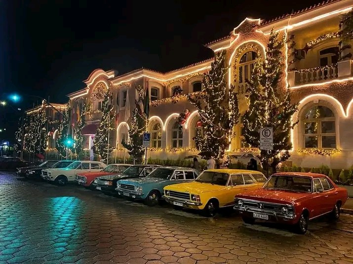Prédio da Prefeitura de Nova Friburgo terá acender das luzes de Natal nesta sexta-feira