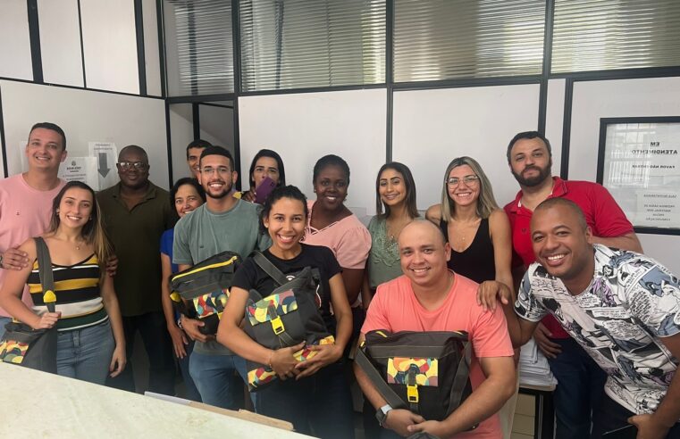 Prefeitura de Três Rios entrega cestas de Natal a servidores