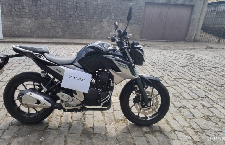 Petropolitana está há um ano e meio buscando solução após placa de moto ser clonada