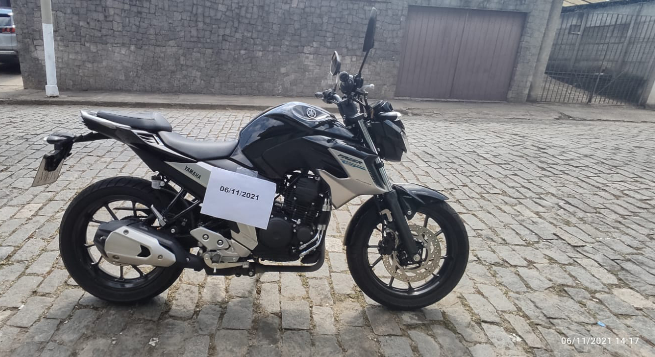 Petropolitana está há um ano e meio buscando solução após placa de moto ser clonada