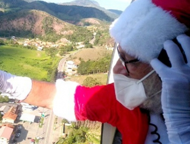 Concurso premia alunos de Escolas Municipais de Nova Friburgo com voo de helicóptero acompanhado de Papai Noel