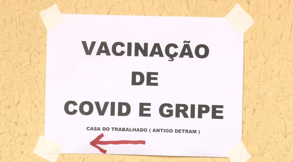 Vacina contra a COVID-19 já está disponível nos postos volantes montados nos terminais rodoviários de Petrópolis