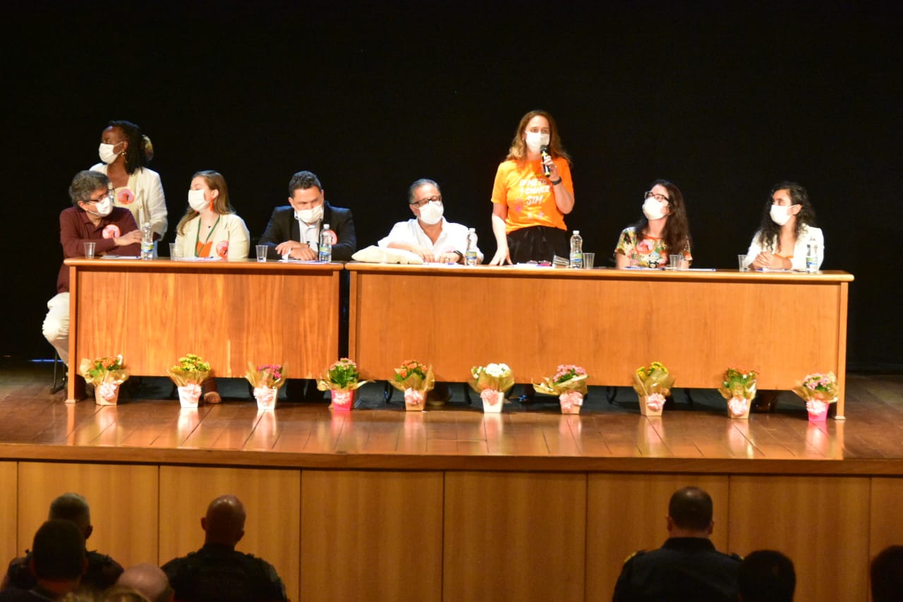 Prefeitura realiza seminário para profissionais de Saúde dentro da programação pelos 16 Dias de Ativismo pelo fim da Violência Contra as Mulheres