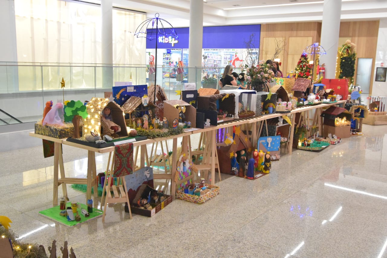 Exposição de Presépios de alunos da Educação Infantil da rede municipal de Petrópolis é inaugurada