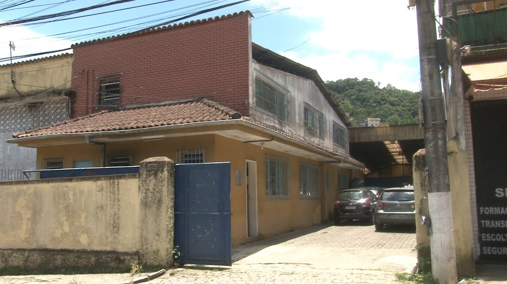 Associação de moradores do São Sebastião em Petrópolis denuncia problemas estruturais no posto de saúde da localidade