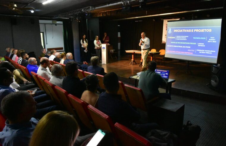 Prefeitura homenageia empresas centenárias de Petrópolis e concede incentivos fiscais