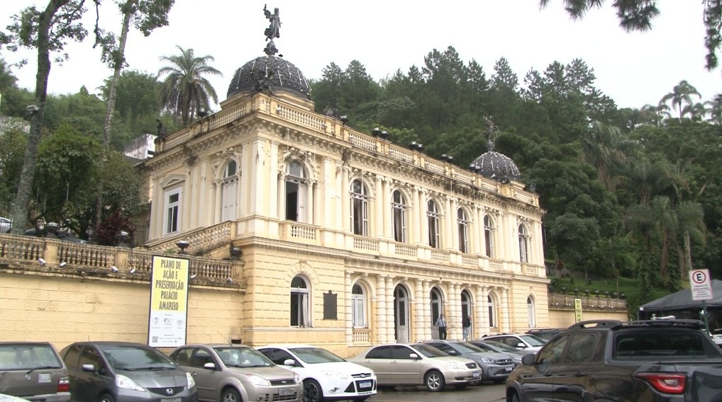 Após 13 votos Câmara dos Vereadores de Petrópolis derruba veto sobre projeto de lei do “Natal Imperial”