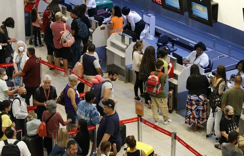 Greve dos pilotos e comissários continua após rejeição de nova proposta do TST