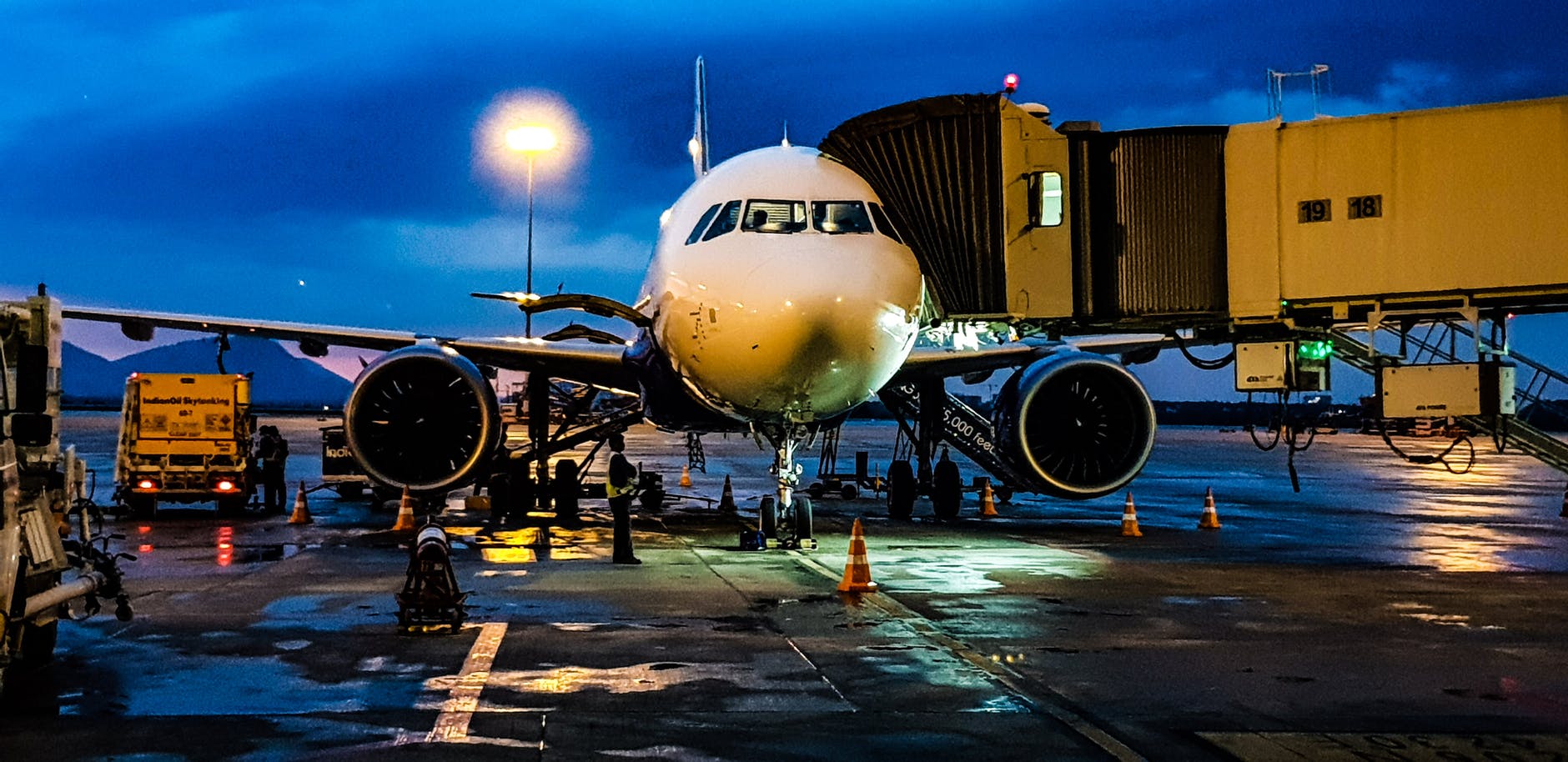 Governo zera alíquota de Pis e Cofins do setor aéreo, mas preço de passagem não deve cair