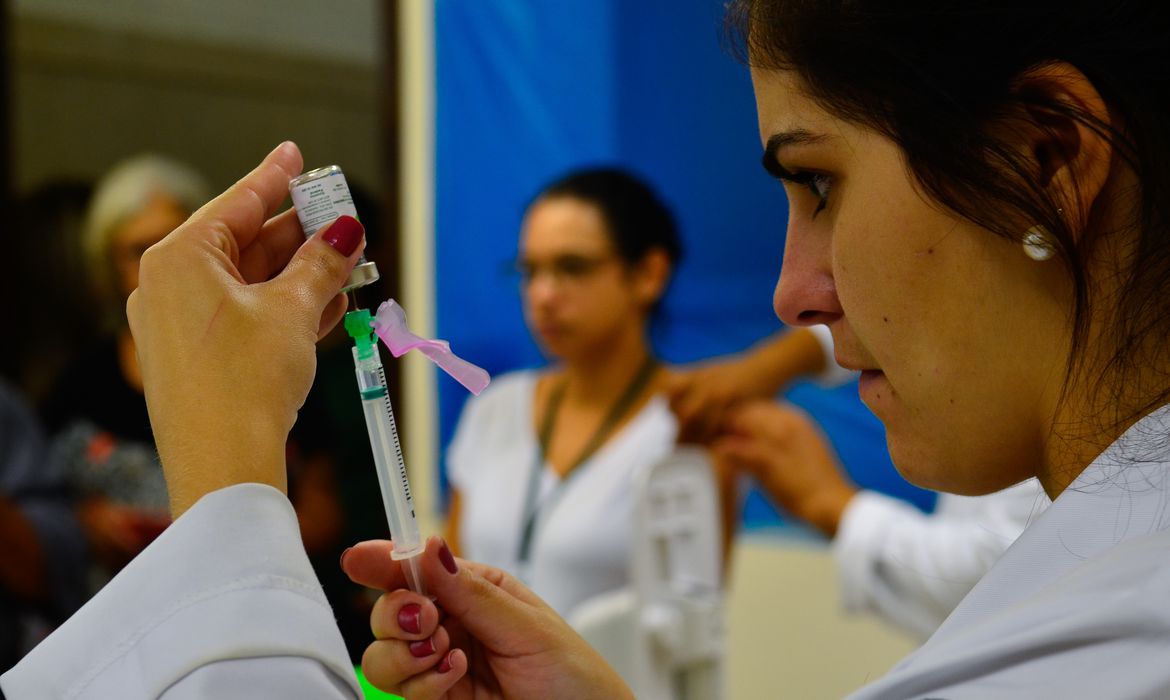Vacinação contra a gripe em Nova Friburgo segue até durar o estoque