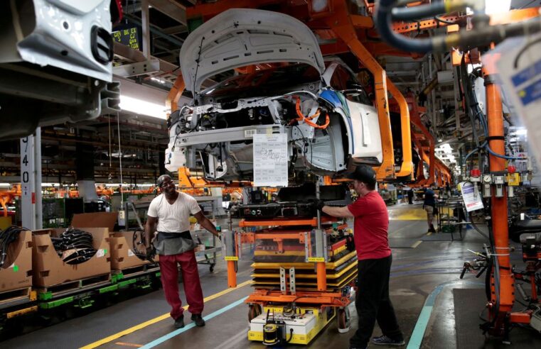 Apesar da queda nacional, indústria cresce em nove estados em novembro