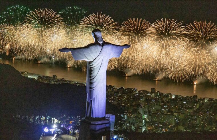 Rio: 3 milhões de pessoas celebram a chegada de 2023