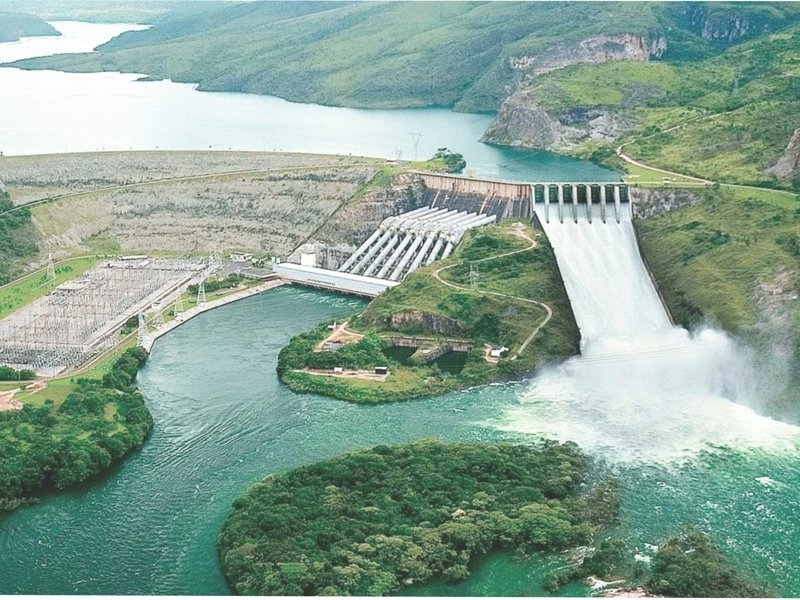 Furnas abre comportas de usinas pela 1ª vez em 11 anos para controlar cheia