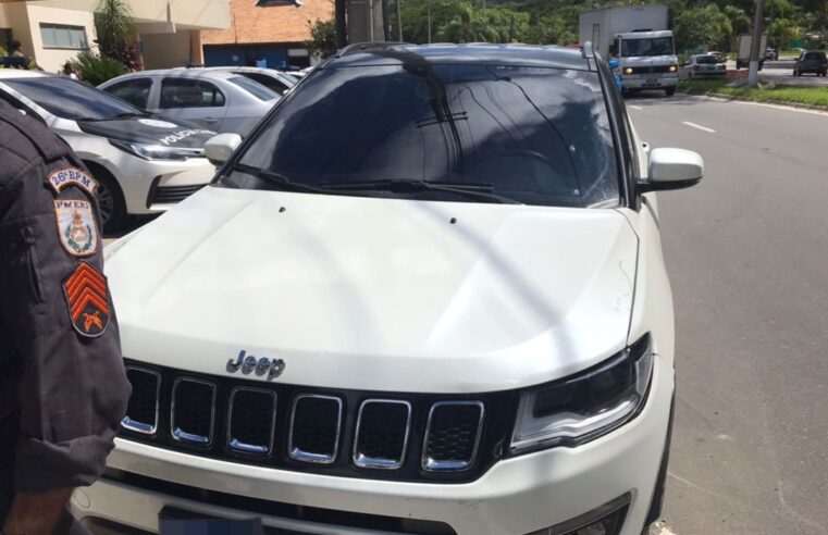 Polícia Militar apreende carro no distrito da Posse que havia sido roubado