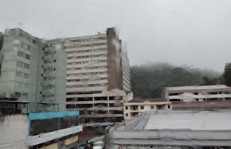 Defesa Civil de Petrópolis alerta para riscos de chuva moderada e constante na cidade