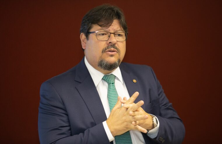Luciano Mattos é reconduzido ao cargo de PGJ para o biênio 2023/2025