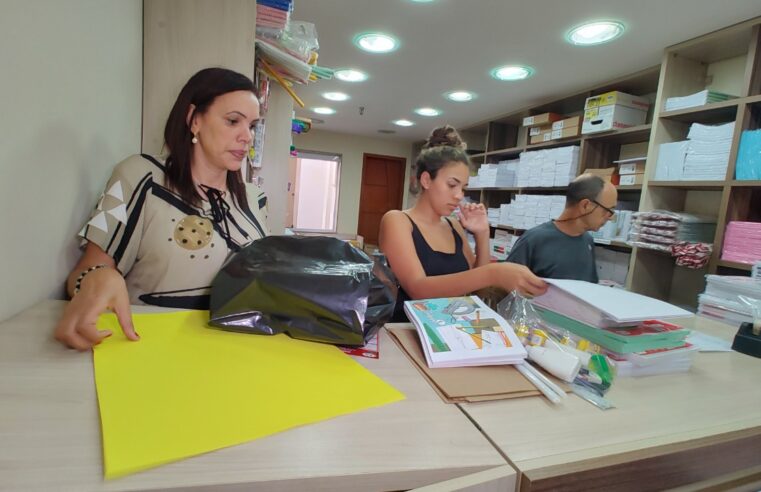 Sindicato da cidade disponibiliza material escolar gratuitamente para os associados