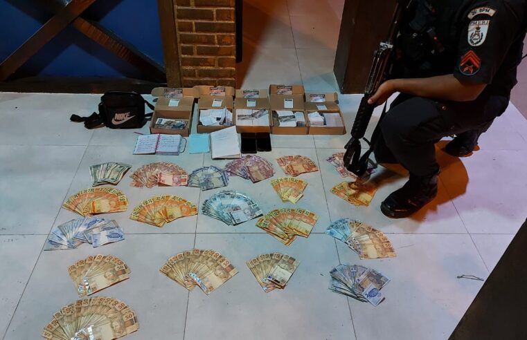 Polícia Militar recupera veículo clonado em Petrópolis e prende homem por agiotagem