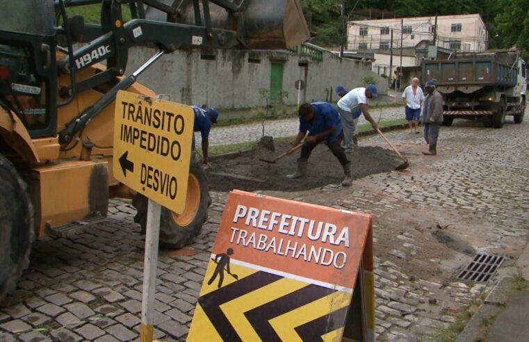 Cratera abre novamente na Rua Amaral Peixoto e moradores sofrem com transtornos