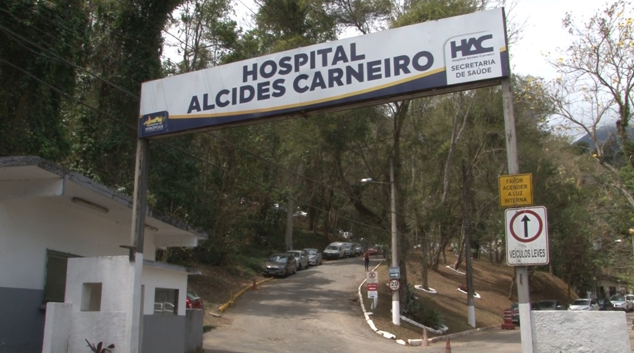 Homem esfaqueado no último domingo (22), em Petrópolis, apresenta melhora no quadro de saúde