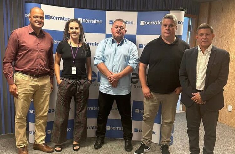 Presidente da Câmara se reúne com representantes do Serratec para discutir projetos na área de tecnologia e inovação