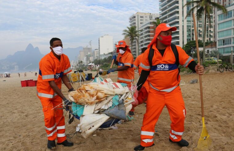 Rio: Comlurb antecipa ação de conscientização de banhistas sobre lixo