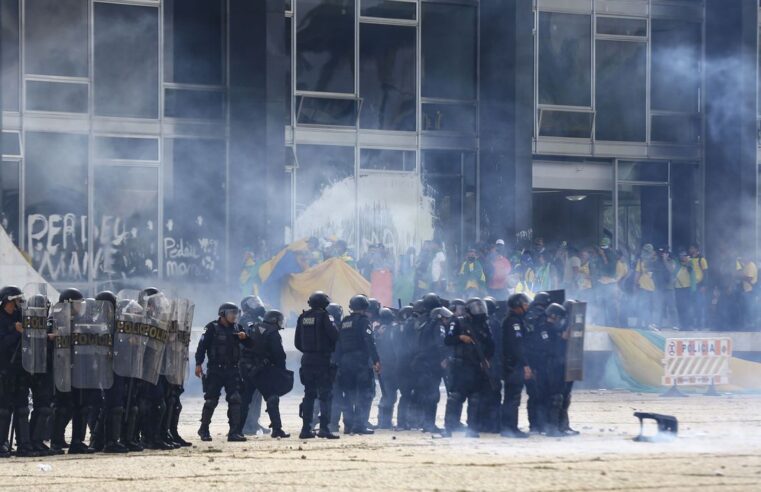 Moraes proíbe a entrada de ônibus com manifestantes no DF