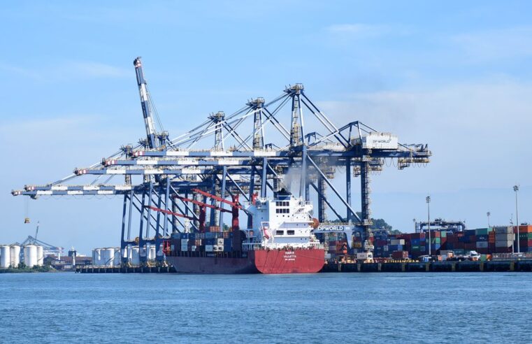 Balança comercial fecha 2022 com superávit recorde de US$ 62,3 bilhões
