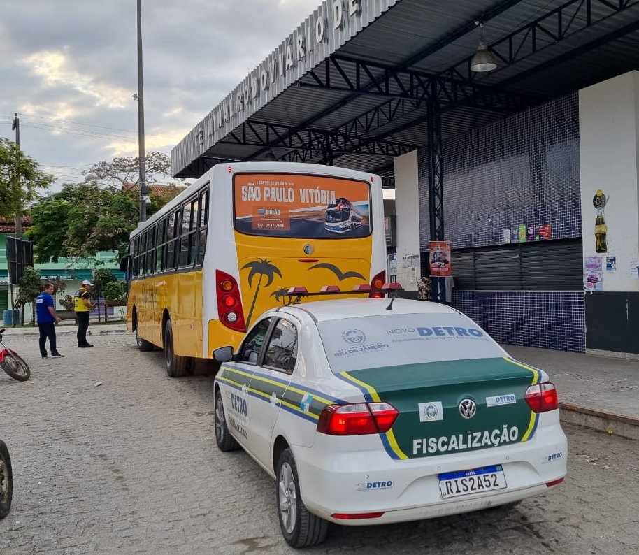 Detro-RJ registra 3.075 autuações aplicadas em 2022. Ônibus intermunicipais lideraram as autuações