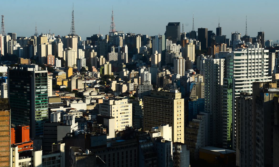 Preços de aluguéis residenciais fecham 2022 com alta de 8,25%, diz FGV
