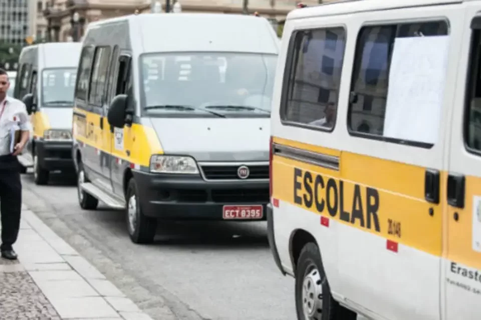 Aberto o prazo para renovação obrigatória do alvará do transporte escolar em Teresópolis