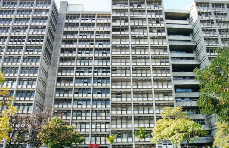Professores da Uerj são finalistas da primeira edição do Prêmio Jabuti Acadêmico