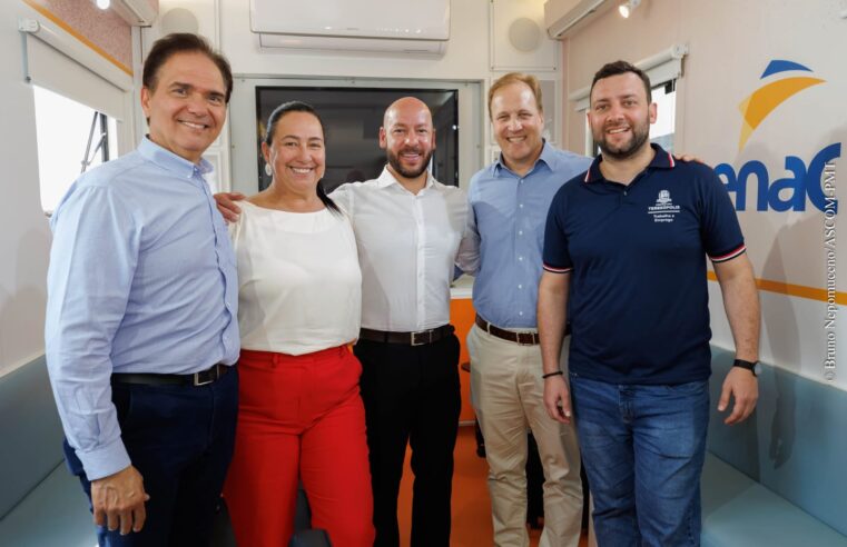 Emprega Terê: Parceria garante a formatura de 66 alunos nos&nbsp;cursos da Escola Móvel de Beleza do SENAC-RJ em Teresópolis