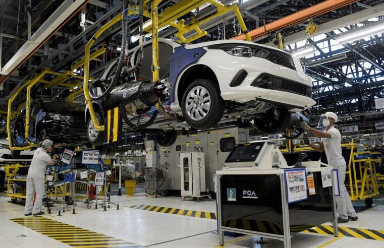 Atividade econômica tem alta de 2,9% em 2022