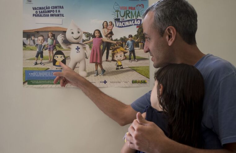 Comunicação sobre vacinas deve ser permanente, defendem especialistas