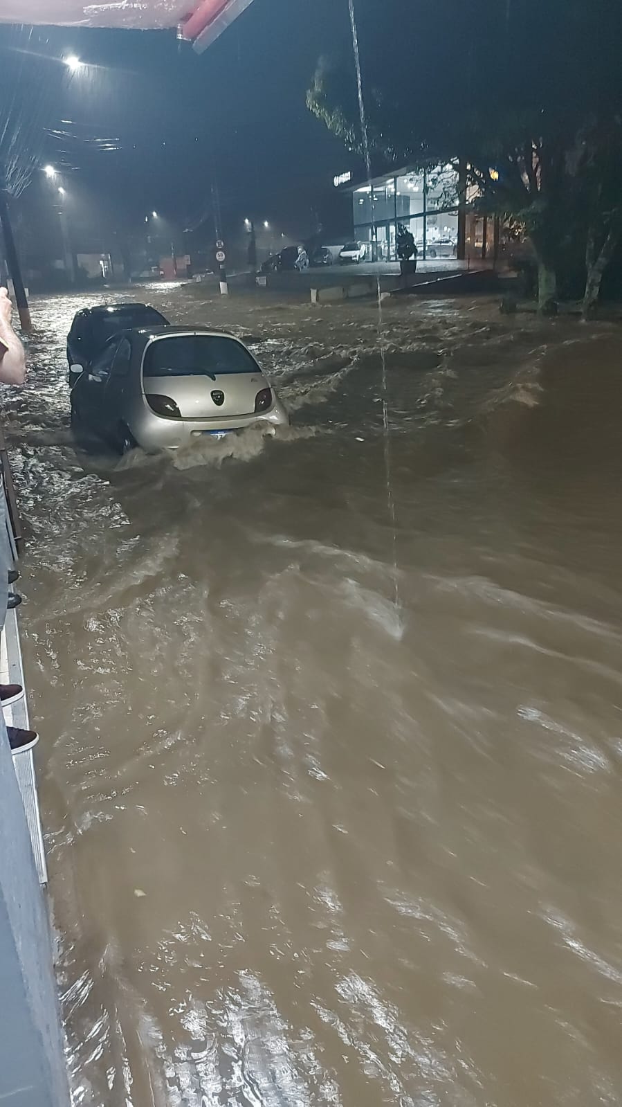 Alagamentos são cada vez mais frequentes em Petrópolis