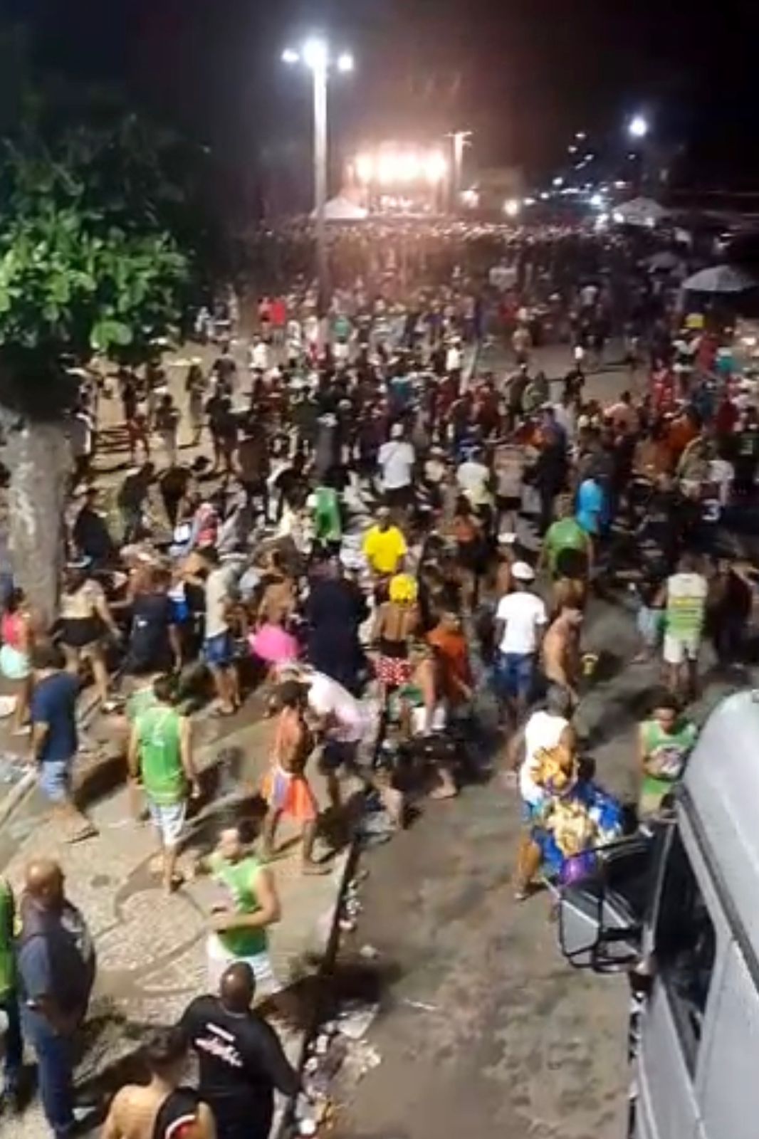 Tiroteio em bloco em Magé deixa dois mortos e vários feridos